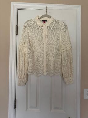 Vince Camuto Cream Embellished Long Sleeve Blouse size XS